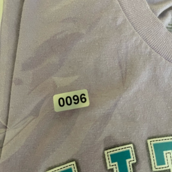 Disney Parks Daisy Duck T-Shirt Size Medium Walt Disney World Purple - Picture 6 of 6